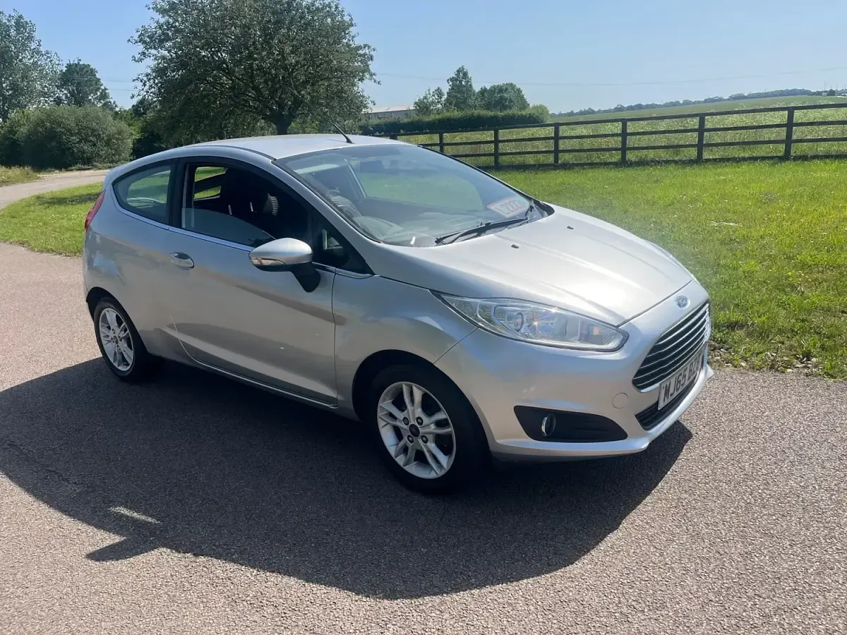 Used Ford Fiesta Zetec 2015 Silver Hatchback