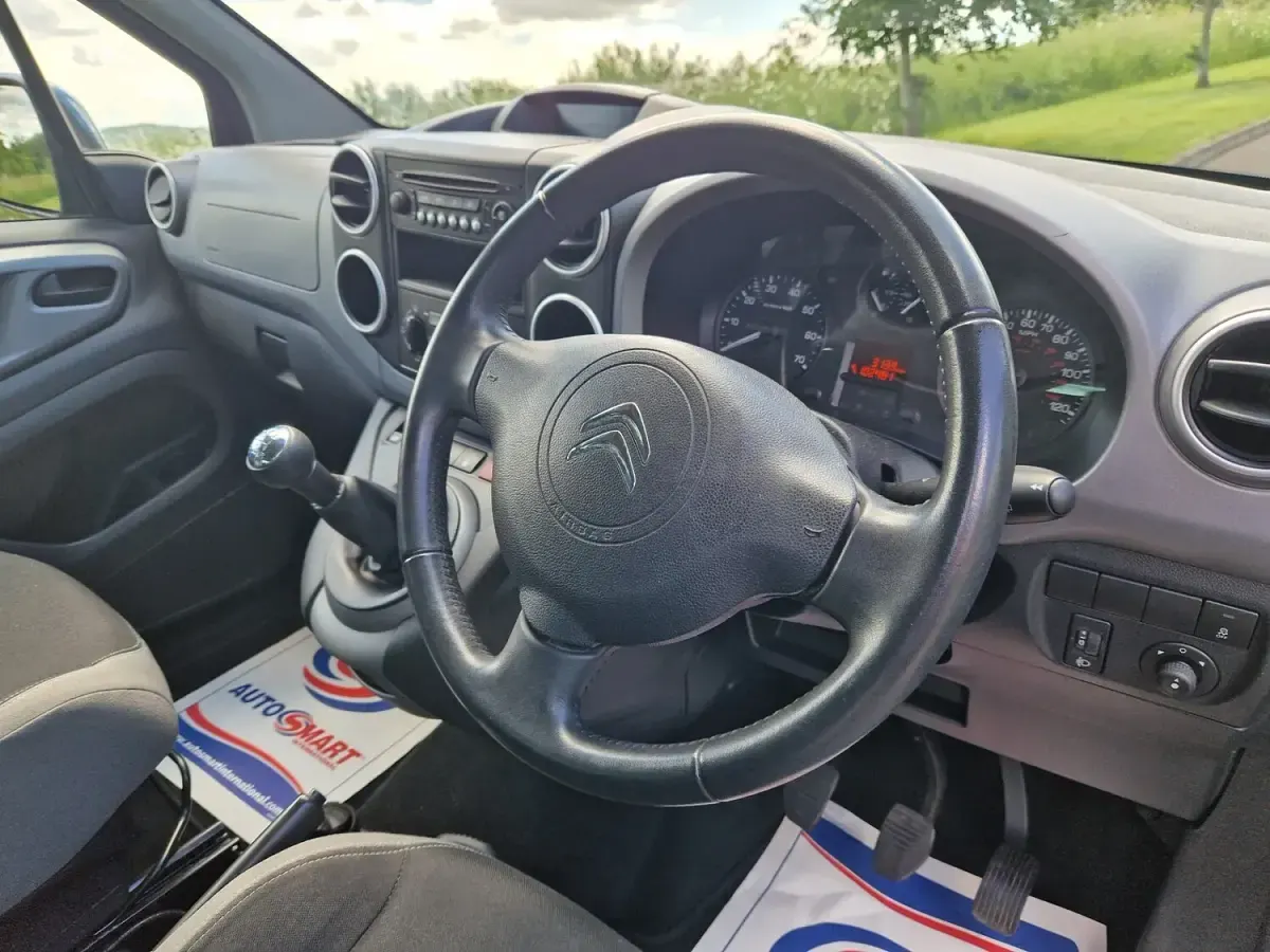Used Citroën e-Berlingo Feel 100 HP (73 kW) 2016 Blue MPV