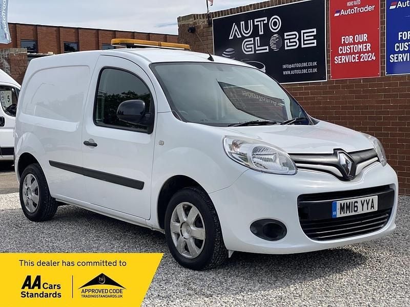 White Used 2016 Renault Kangoo Business MPV | £4,990 (Fair price) - Image 1/3