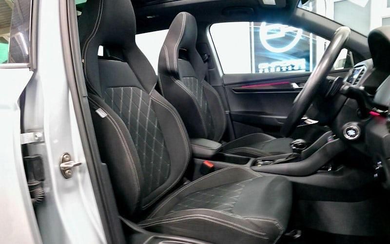 Used Skoda Karoq SportLine 150 HP (110 kW) 2021 Silver SUV