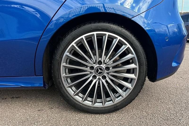 Used Mercedes A180 AMG Line Premium Plus 136 HP (100 kW) 2024 Blue Hatchback