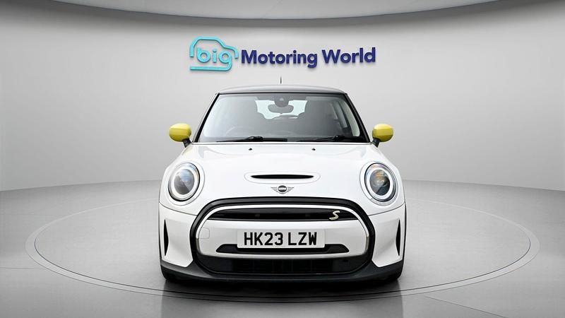 Used Mini Cooper SE Hatch 133 kW (181 HP) 2023 Hatchback