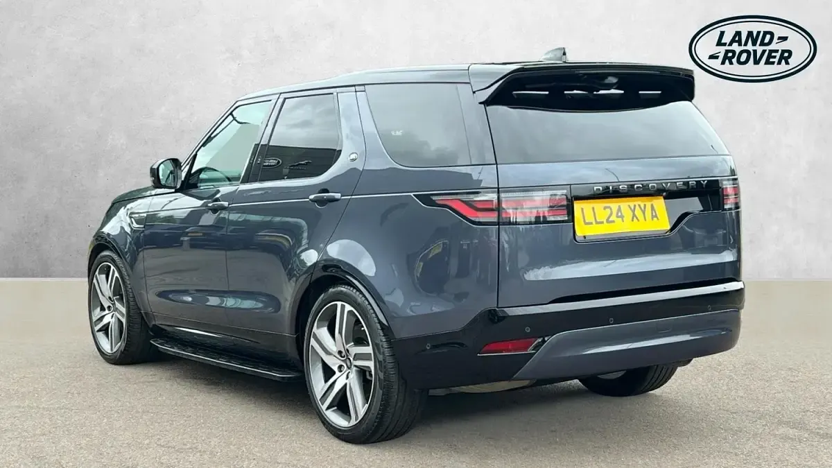 Used Land Rover Discovery 5 HSE Dynamic 2024 Blue SUV