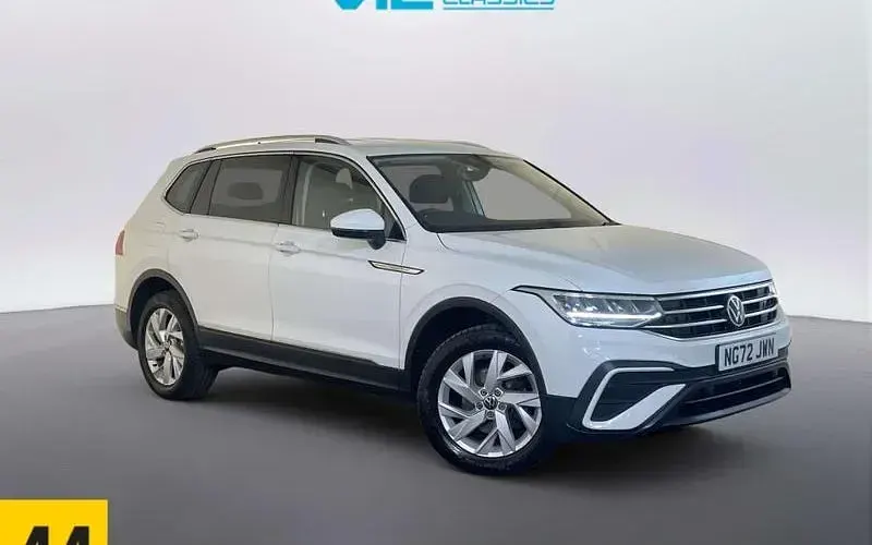 Usado VW Tiguan Allspace Life 150 HP (110 kW) 2023 SUV