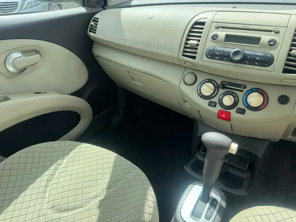 Used Nissan Micra SE 88 HP (64 kW) 2006 Green Hatchback