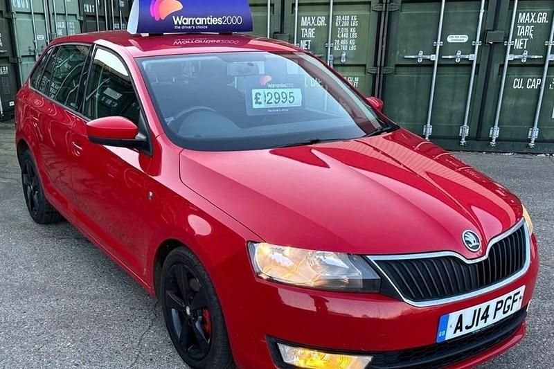 Used Skoda Rapid Elegance 90 HP (66 kW) 2014 Red Hatchback