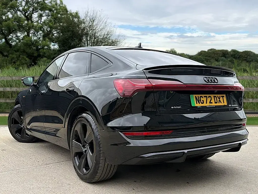 Used Audi e-tron S-Line 300 kW (408 HP) 2023 Black SUV