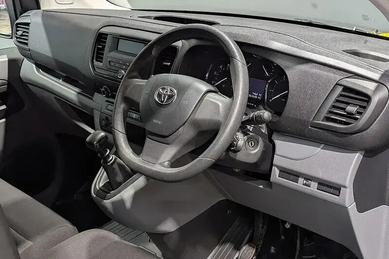 Used Toyota Proace Comfort 115 HP (84 kW) 2017 Grey MPV