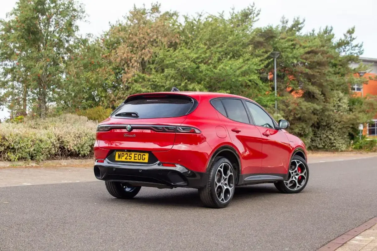 Used Alfa Romeo Tonale Veloce 158 HP (116 kW) 2025 Red SUV