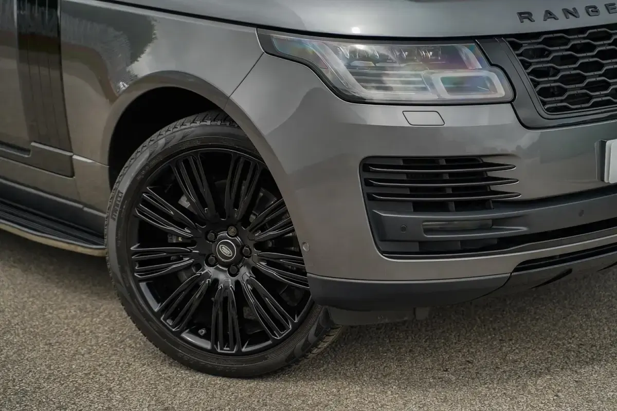 Used Land Rover Range Rover Autobiography 339 HP (249 kW) 2018 Grey SUV