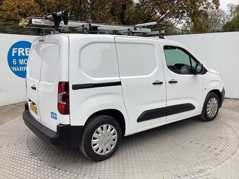 Used Peugeot Partner 2020 White MPV