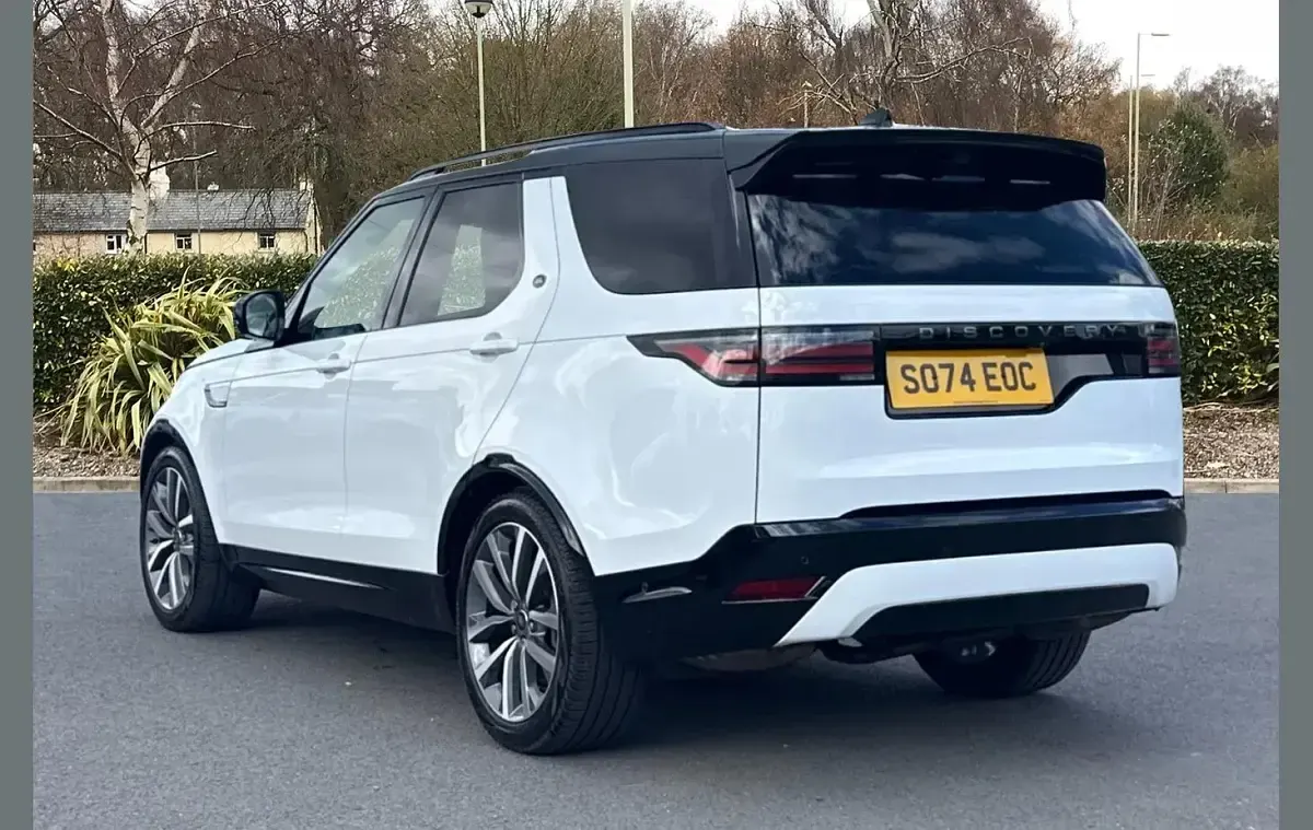Used Land Rover Discovery SE Dynamic 344 HP (253 kW) 2025 White SUV