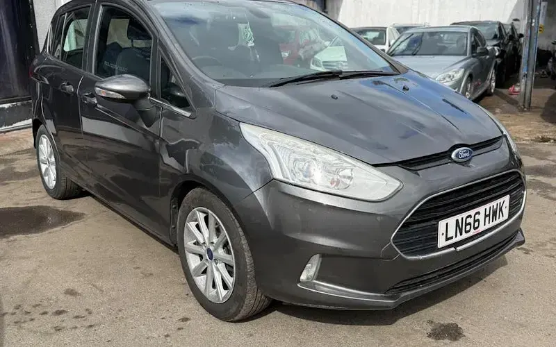 Used Ford B-MAX Titanium 105 HP (77 kW) 2016 MPV