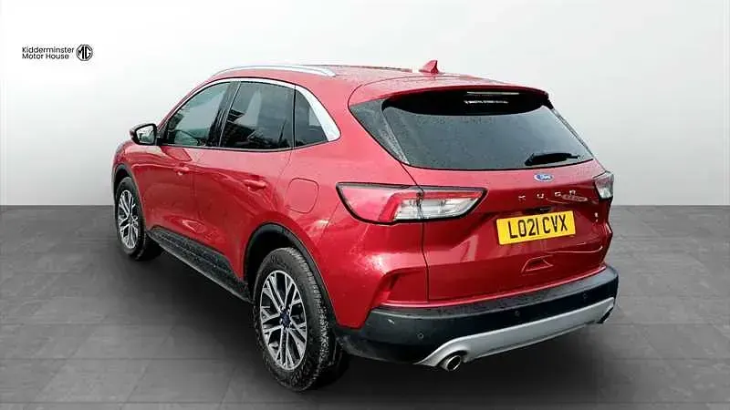 Used Ford Kuga Titanium 120 HP (88 kW) 2021 Red SUV
