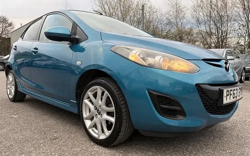 Usado Mazda 2 84 CV (61 kW) 2014 Utilitario