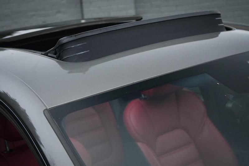 Used Porsche Macan 258 HP (189 kW) 2015 Grey SUV