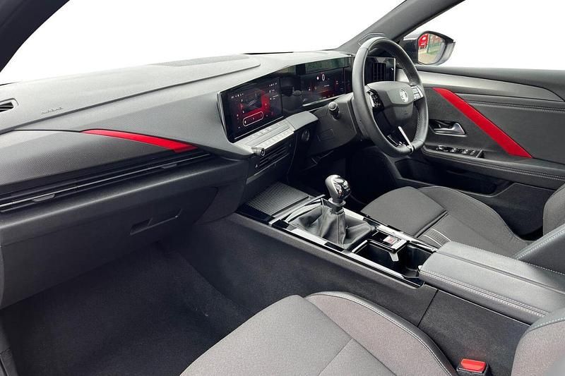 Black Used 2022 Vauxhall Astra GS Line Hatchback | £16,000 (Fair price) - Image 1/4