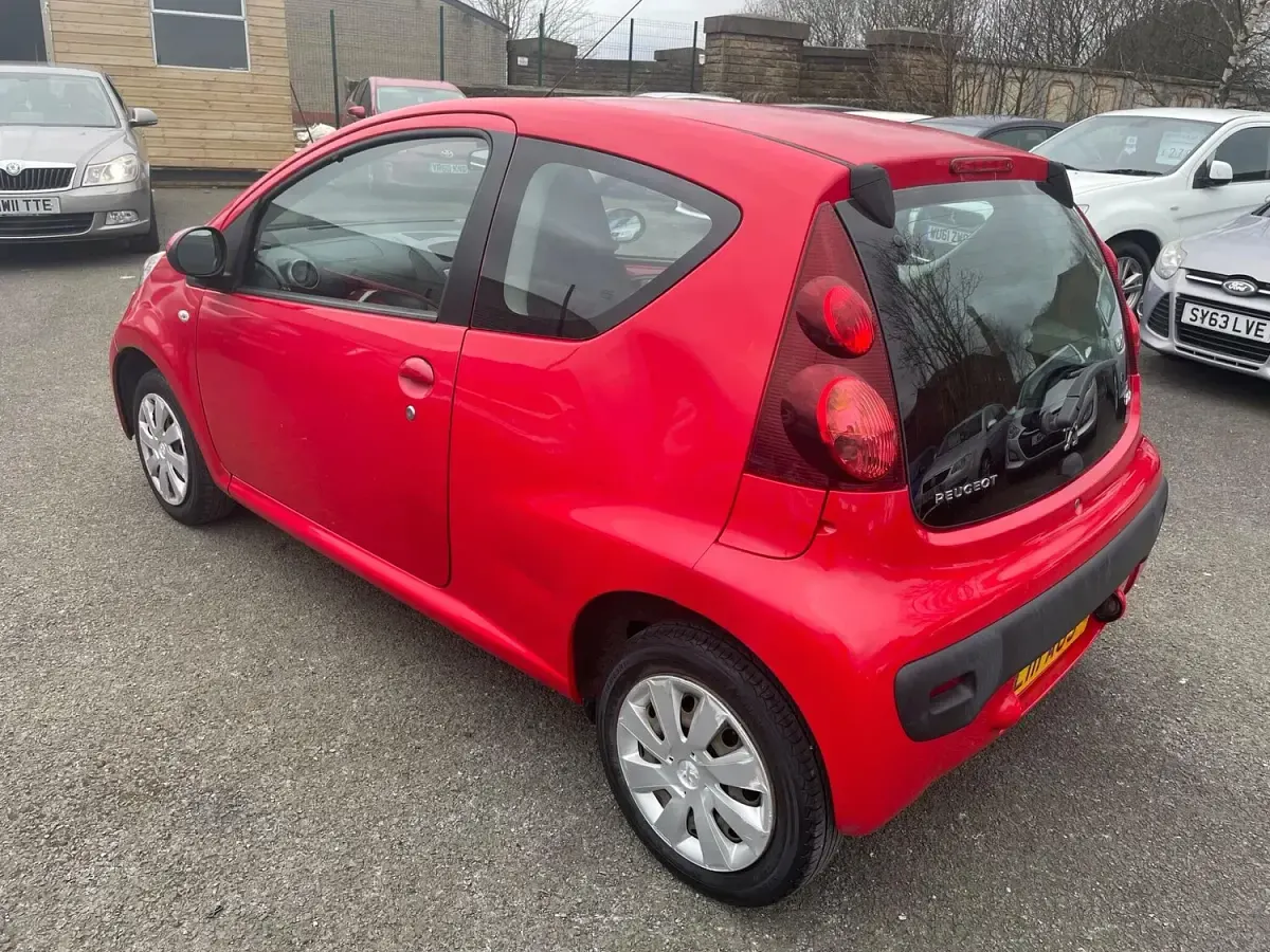 Used Peugeot 107 Access 2013 Red Hatchback