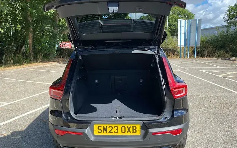 Used Volvo XC40 Plus 163 HP (119 kW) 2023 Black SUV