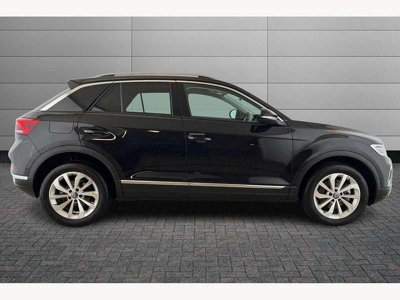 Used VW T-Roc Style 150 HP (110 kW) 2024 Black SUV