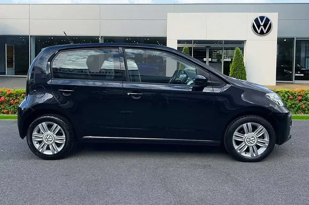 Used VW up! 60 HP (44 kW) 2020 Hatchback