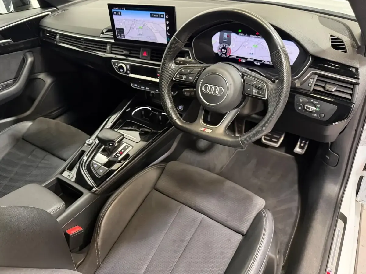 Used Audi A4 Black Edition 150 HP (110 kW) 2021 White Sedan