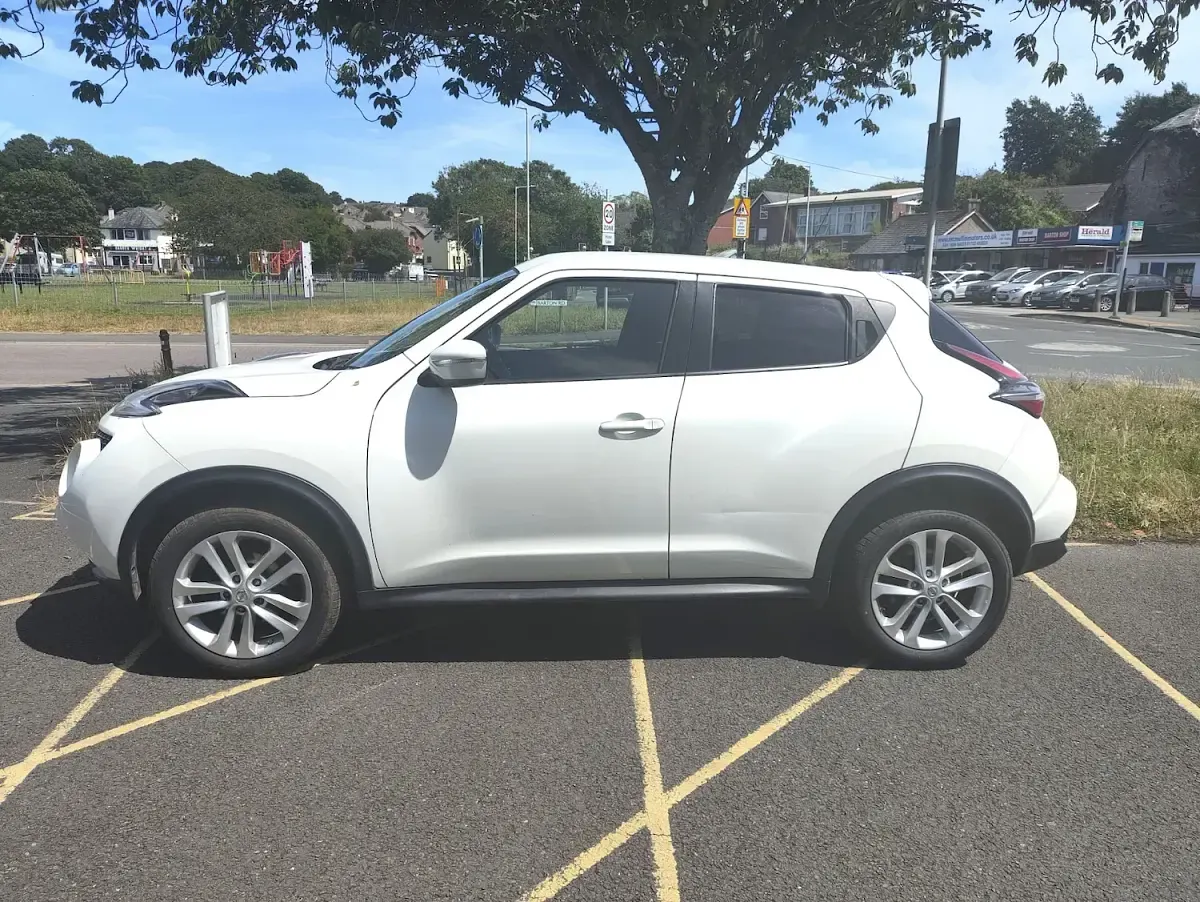 Used Nissan Juke Acenta Premium 115 HP (84 kW) 2015 White SUV