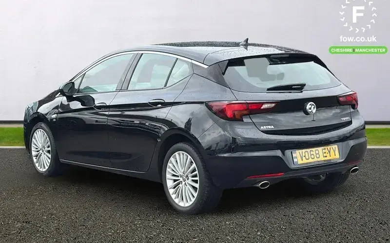 Usado Vauxhall Astra Elite 200 CV (147 kW) 2018 Negro Utilitario