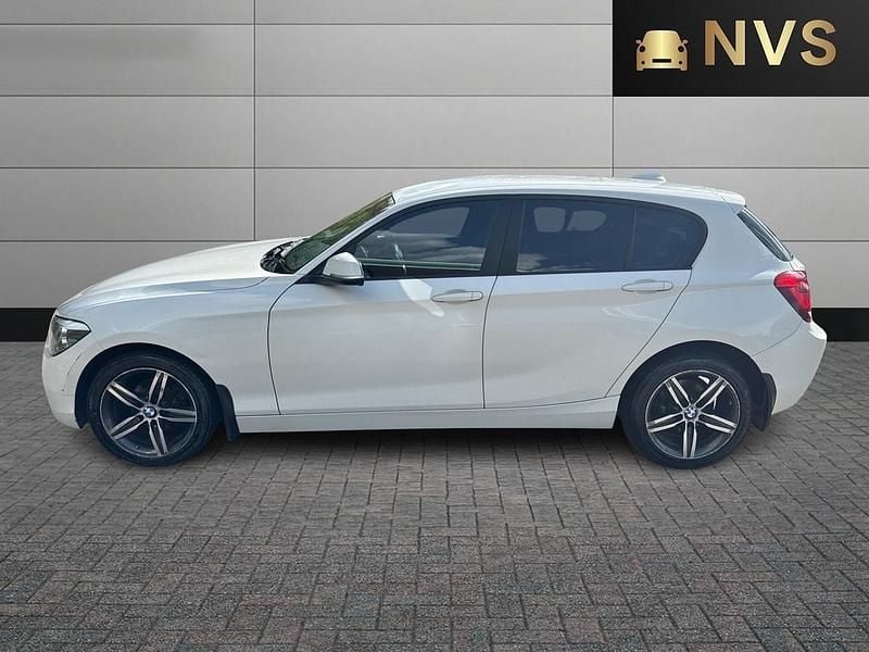 Used BMW 116 Sport Line 116 HP (85 kW) 2014 White Hatchback