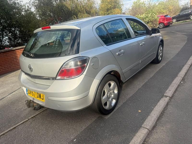 Used Vauxhall Astra Club 2007 Silver Hatchback