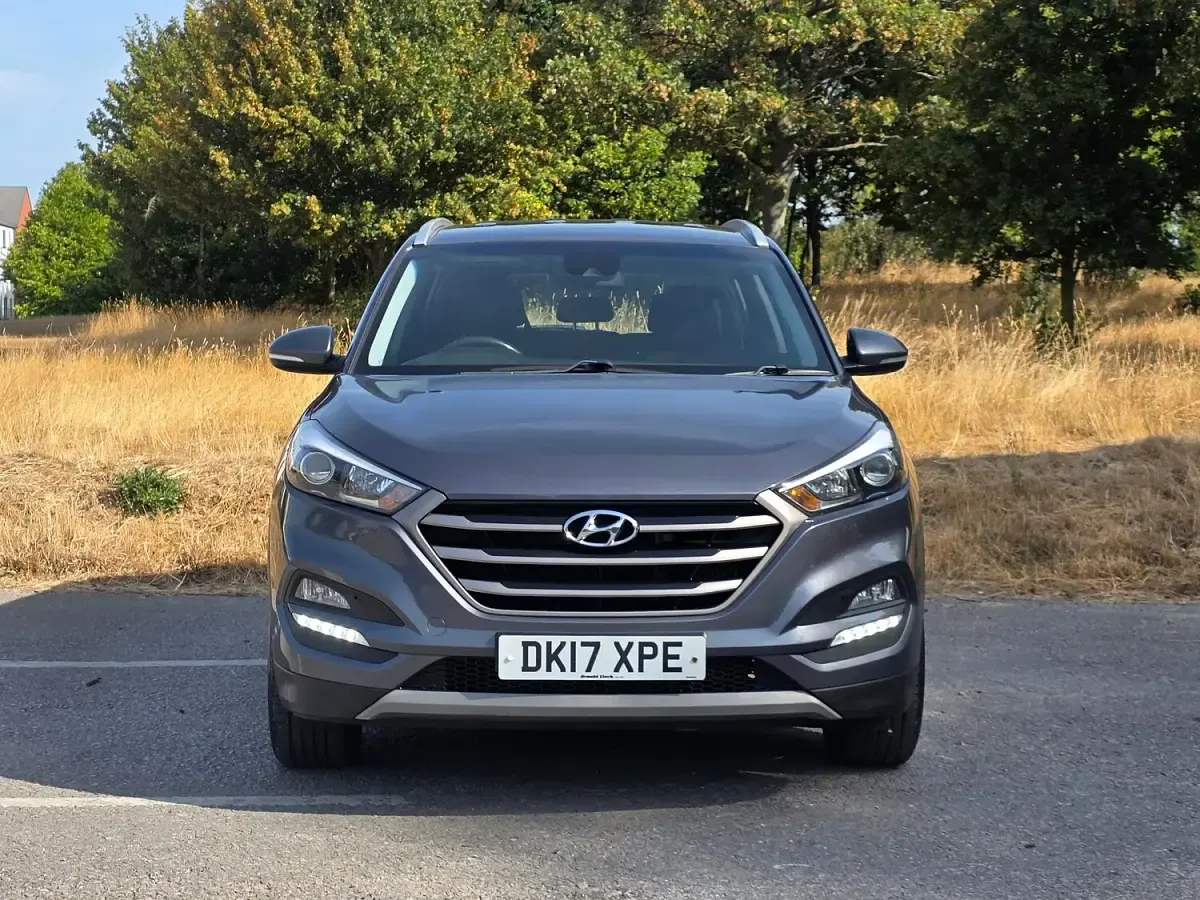 Used Hyundai Tucson SE 116 HP (85 kW) 2017 Grey SUV