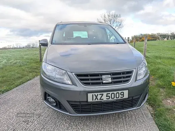 Usado Seat Alhambra Ecomotive 150 CV (110 kW) 2015 Gris Monovolumen