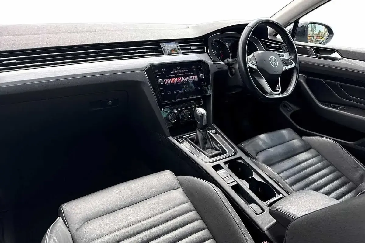 Usado VW Passat SEL 150 HP (110 kW) 2020 Preto Carrinha