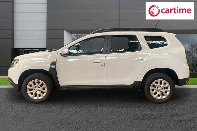 Used Dacia Duster Comfort 100 HP (73 kW) 2022 White SUV