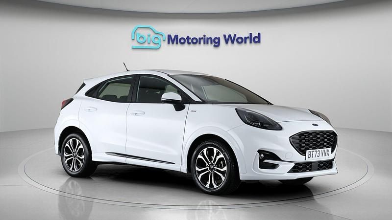 White Used 2023 Ford Puma ST-Line Hatchback | £16,600 (Fair price) - Image 1/4