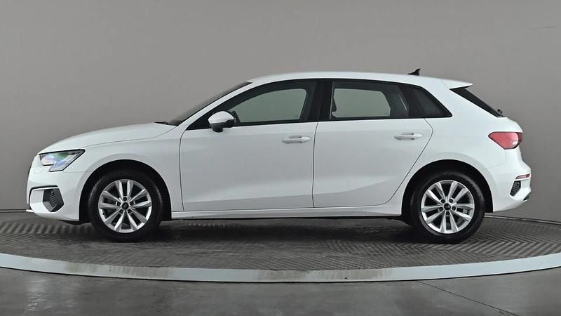 Used Audi A3 Advanced 110 HP (80 kW) 2023 White Sedan