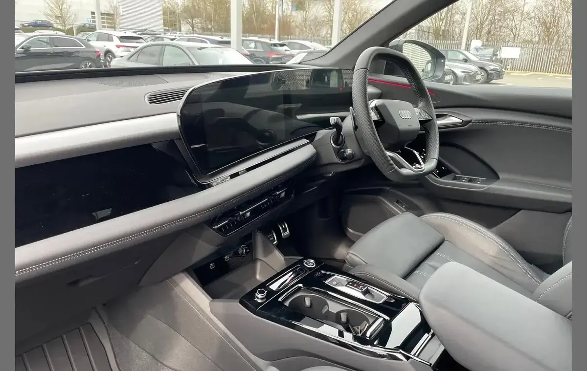 Used Audi Q6 e-tron S-Line 284 kW (387 HP) 2026 Black SUV