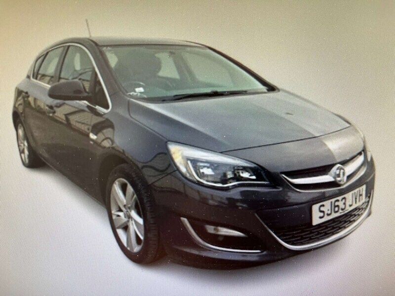 Grey Used 2013 Vauxhall Astra SRi Hatchback | £3,395 (Fair price) - Image 1/2