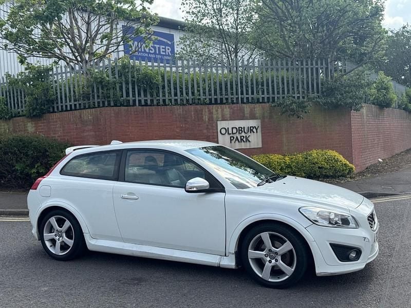 Used Volvo C30 R-Design 145 HP (106 kW) 2012 White Hatchback