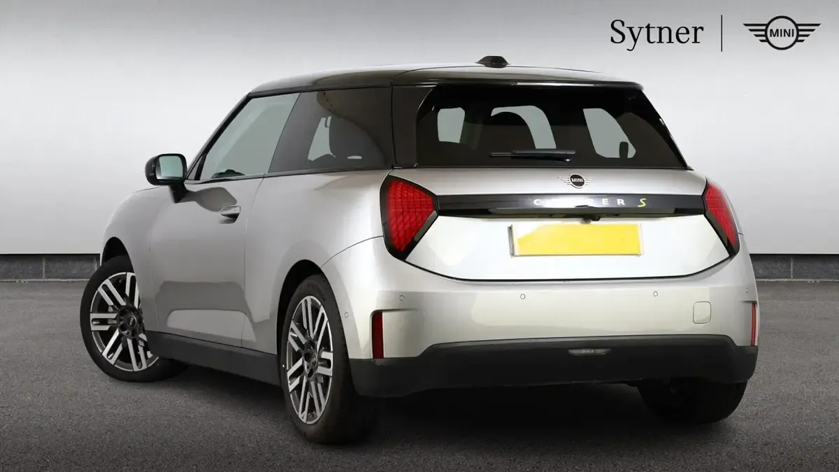 Used Mini Cooper SE Hatch 158 kW (215 HP) 2024 Silver Hatchback
