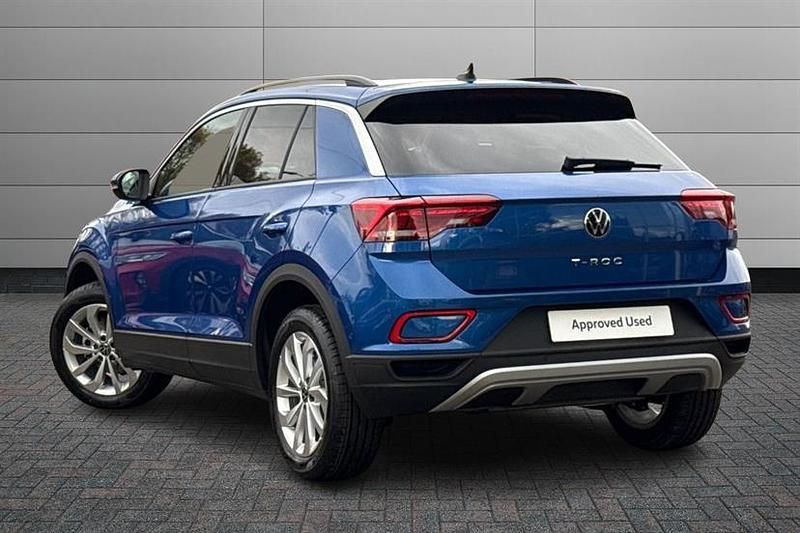 New VW T-Roc Match 150 HP (110 kW) 2025 Ravenna blue SUV