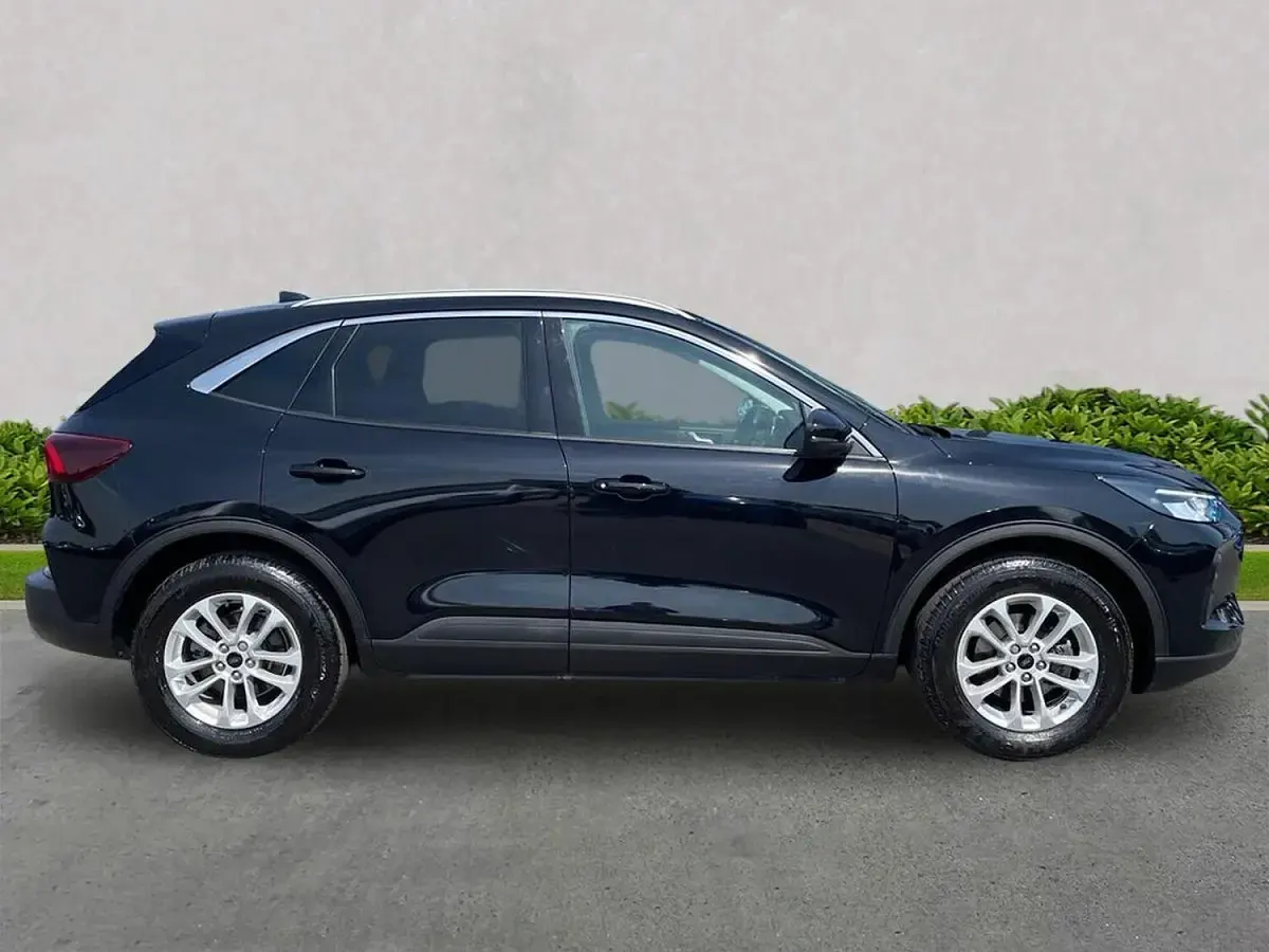 Used Ford Kuga Titanium 150 HP (110 kW) 2025 Black SUV