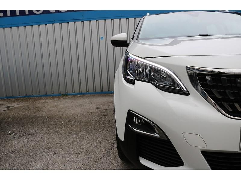 Used Peugeot 3008 Active 2018 White SUV