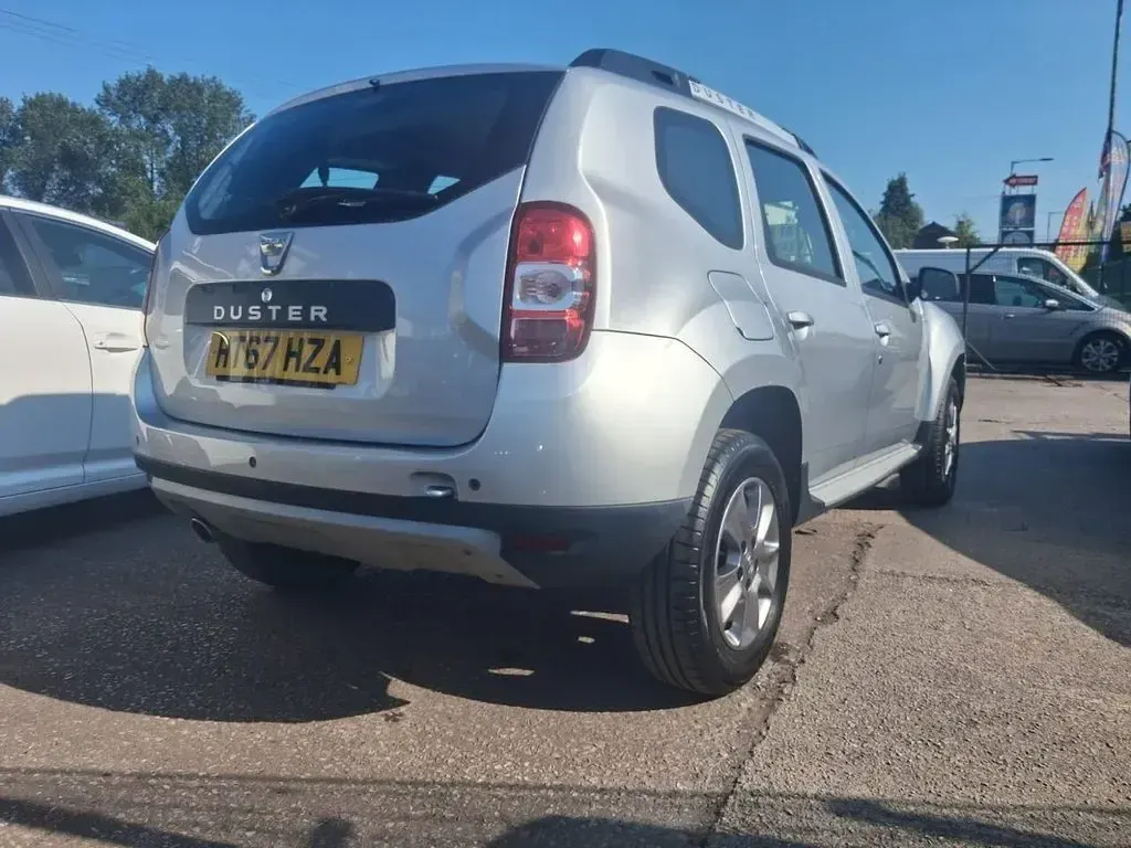Used Dacia Duster 110 HP (80 kW) 2018 Silver SUV