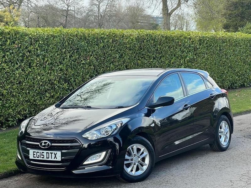Used Hyundai i30 SE 110 HP (80 kW) 2015 Black Hatchback