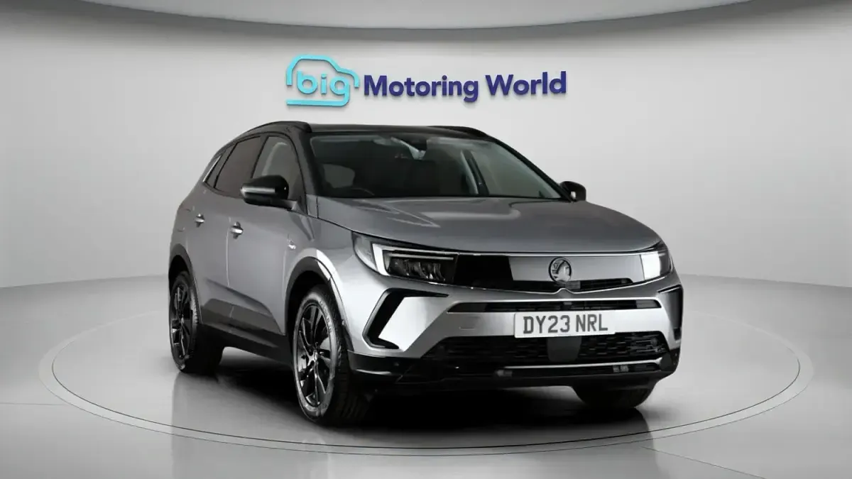 Used Vauxhall Grandland X S 130 HP (95 kW) 2023 Grey SUV