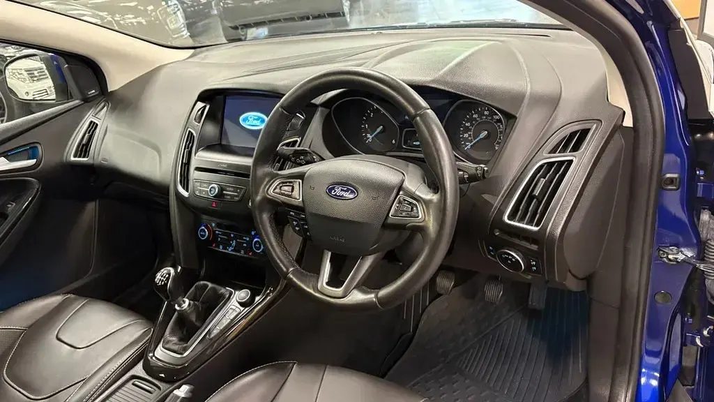 Used Ford Focus Titanium X 120 HP (88 kW) 2017 Blue Estate