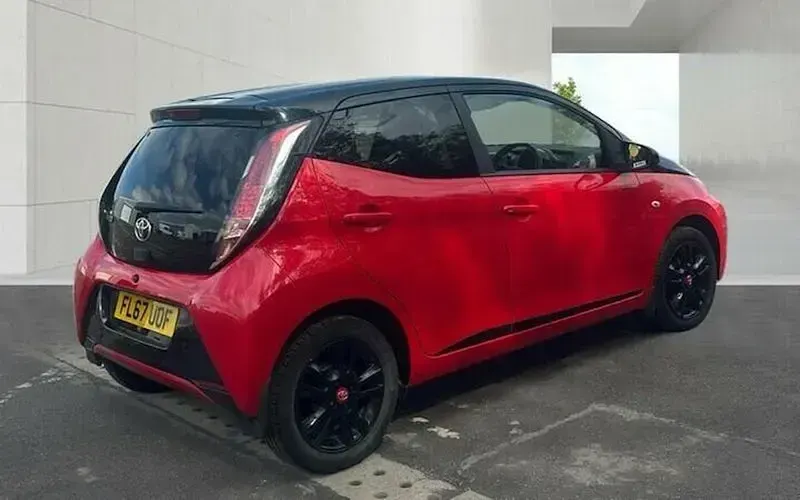 Begagnad Toyota Aygo X-cite 69 HK (50 kW) 2017 Halvkombi