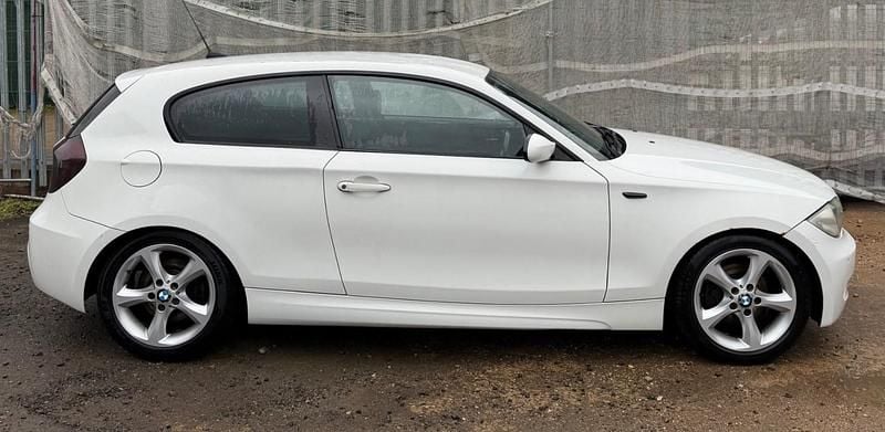 Used BMW 118 M Sport 143 HP (105 kW) 2009 White Hatchback