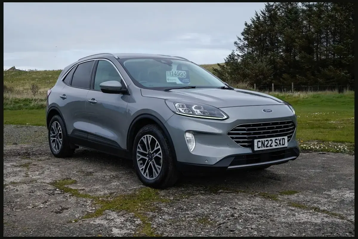 Used Ford Kuga Titanium 120 HP (88 kW) 2022 Silver SUV